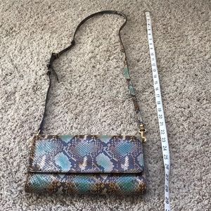 Dooney & Bourke Bags - Dooney & Bourke Clutch Dooney & Bourke Bags - Dooney & Bourke Clutch